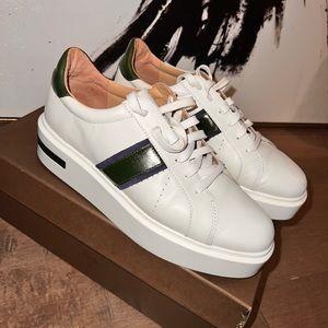 Knox Platform Sneaker
LINEA PAOLO